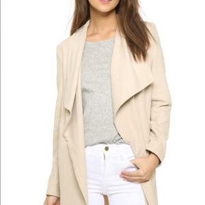 Cupcakes and Cashmere Claremont twill trench